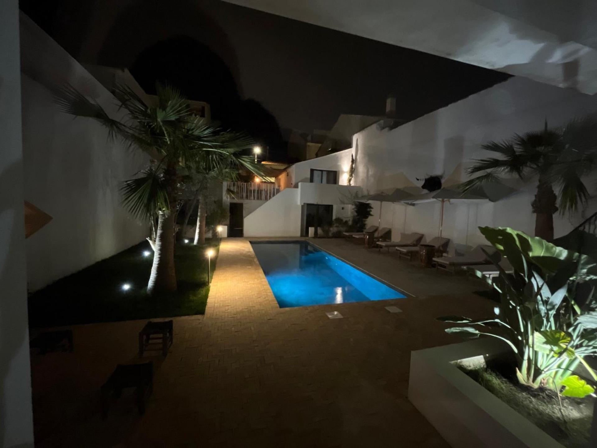 La Maison De Ville - Piscine - Spa Sete Bagian luar foto