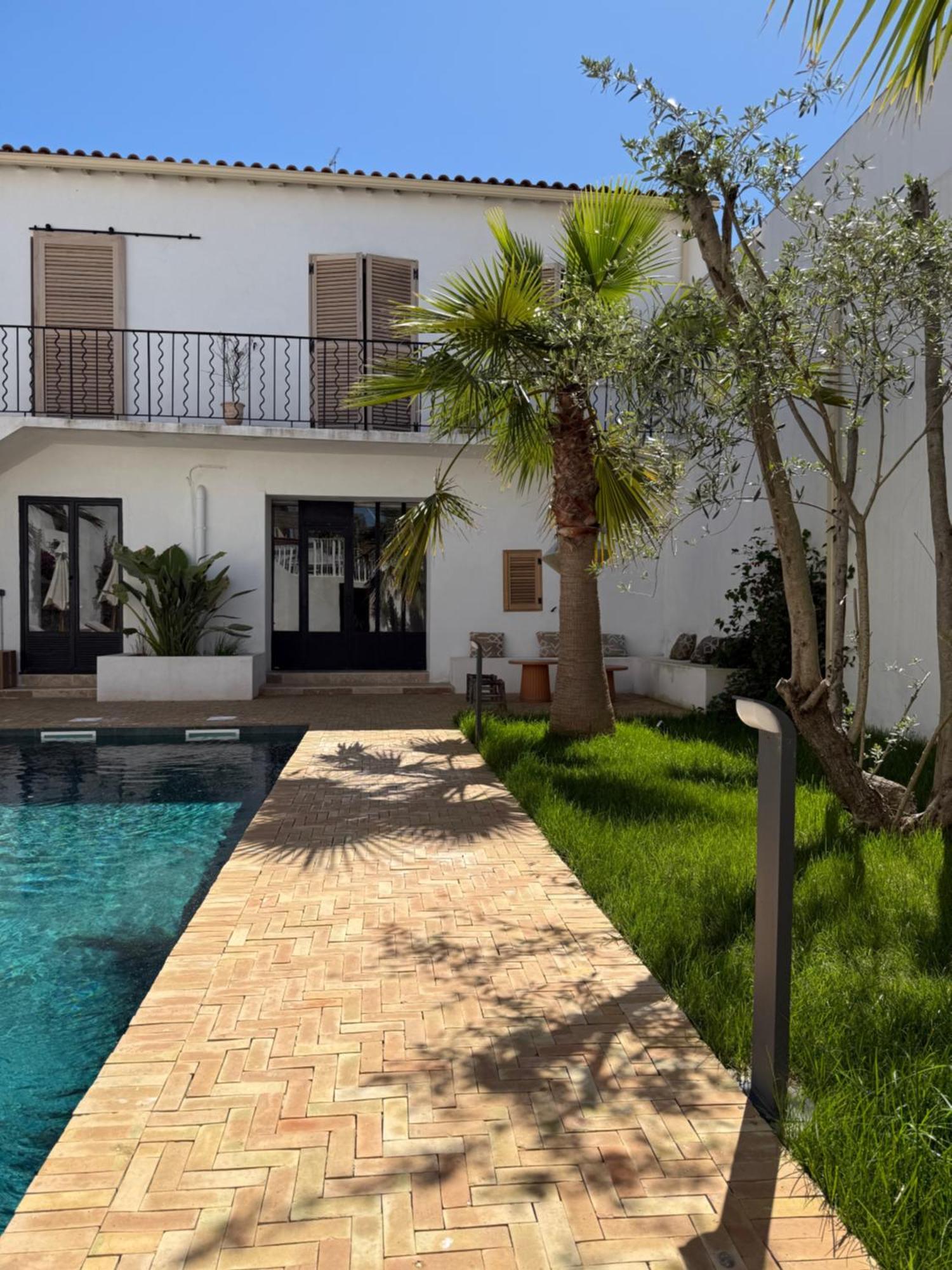 La Maison De Ville - Piscine - Spa Sete Bagian luar foto