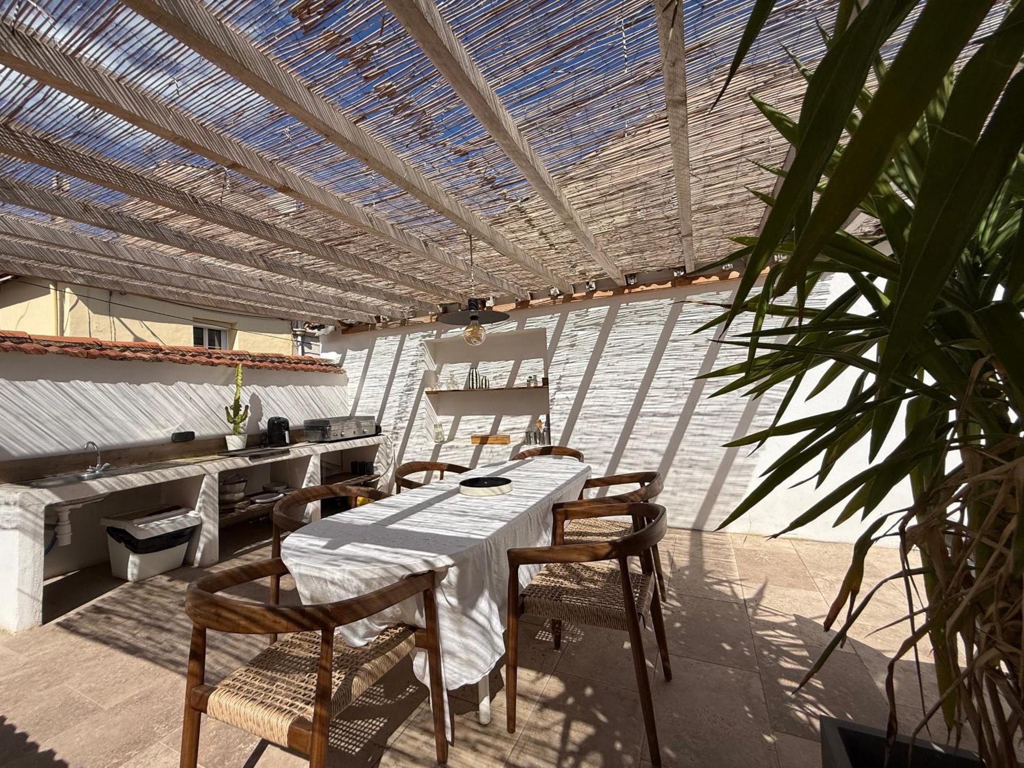 La Maison De Ville - Piscine - Spa Sete Bagian luar foto