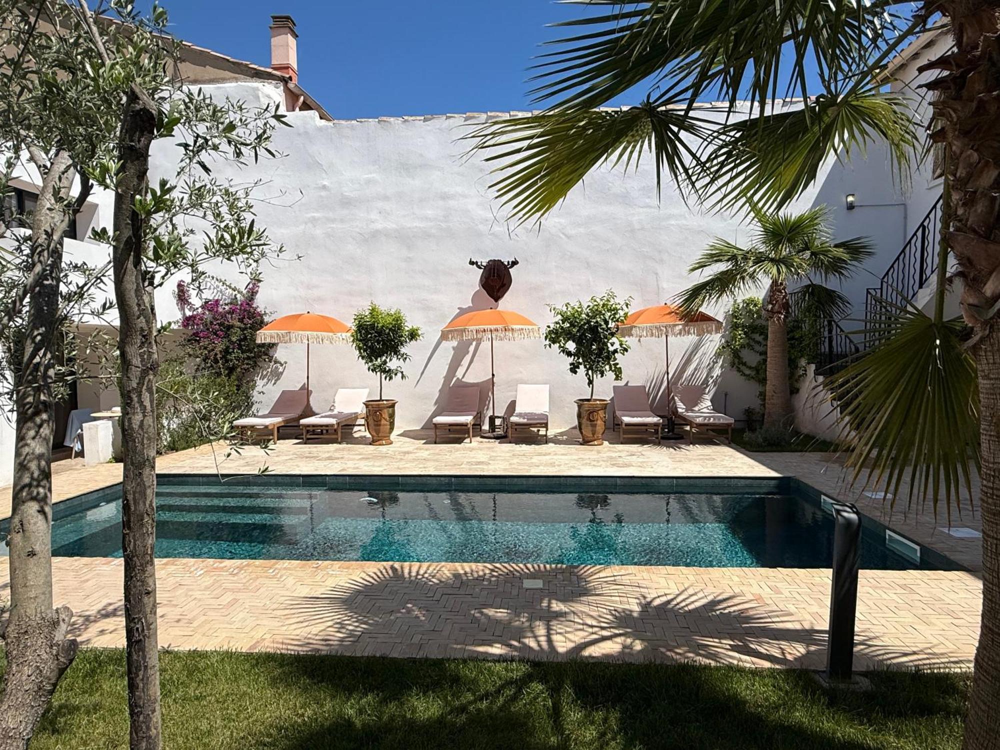 La Maison De Ville - Piscine - Spa Sete Bagian luar foto